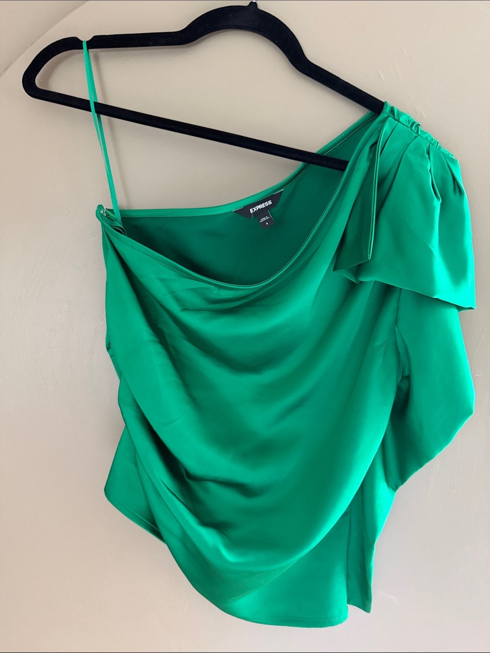 Express One-Shoulder Draped Top in Green